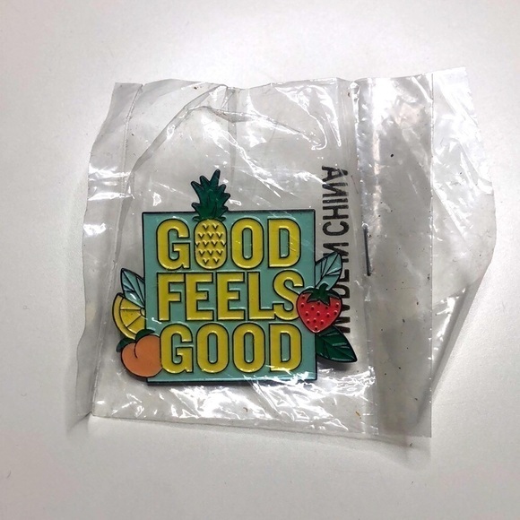 NEW SEALED STARBUCKS GOOD FEELS GOOD PIN - Picture 1 of 2